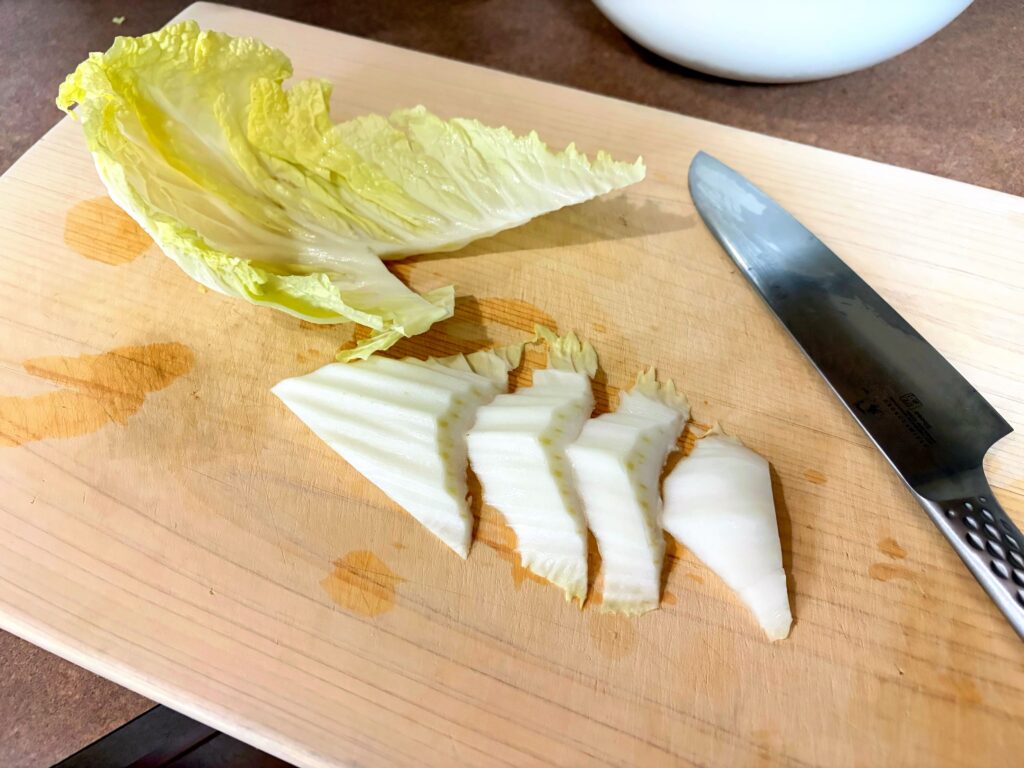 白菜と手羽元の味噌バター蒸し煮