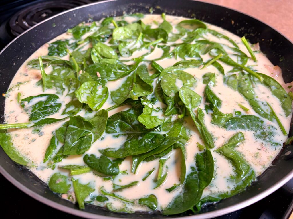 ほうれん草とツナベーコンのミルク味噌ラーメン