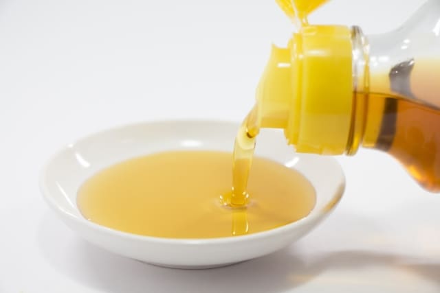 料理の最後にごま油をひとたらしして、香りを立たせる簡単アレンジ