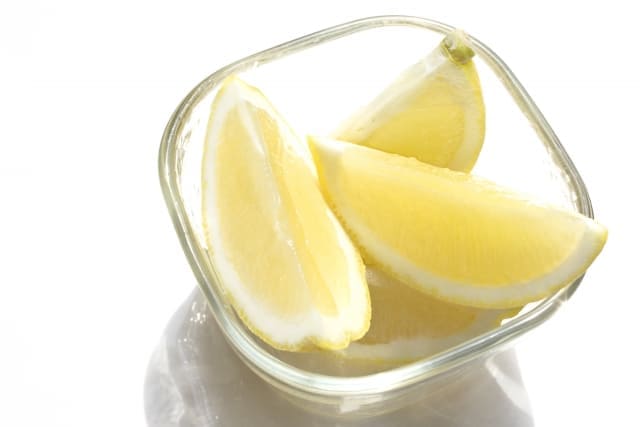 レモンを搾ってさっぱり仕上げた砂肝のネギ塩だれアレンジ