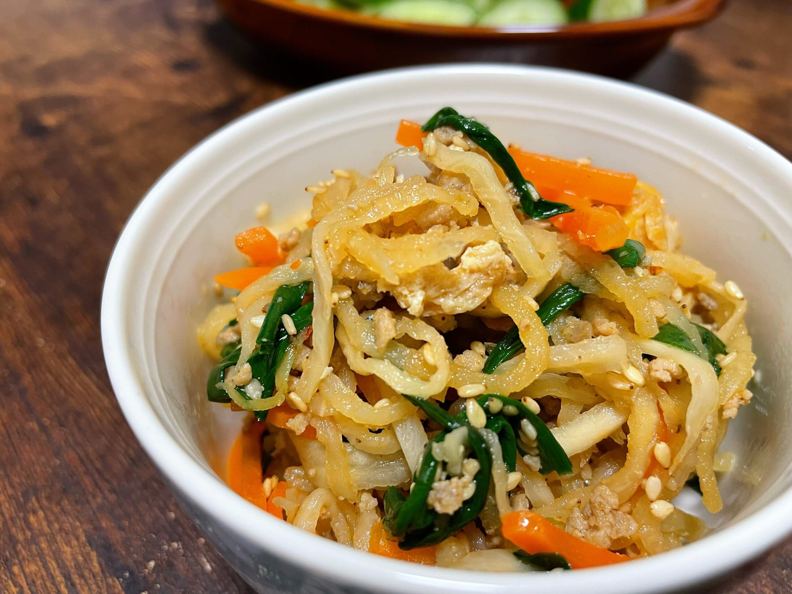 豆板醤と和風だしで作る韓国風ピリ辛切り干し大根の簡単副菜レシピ