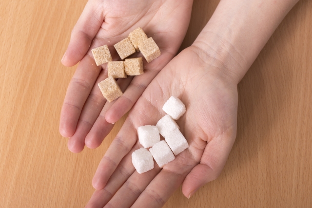 砂糖を使ったタラの臭み取り方法を解説するイメージ画像